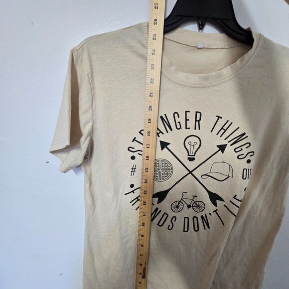 Stranger Things Friends Don’t Lie Shirt SZ L Khaki - Picture 7 of 8
